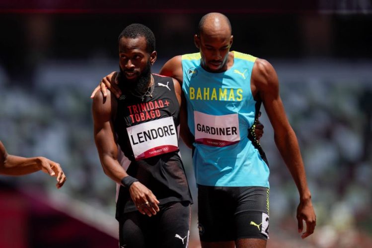 01_tt_trio_progress_men_400m_semis.jpg