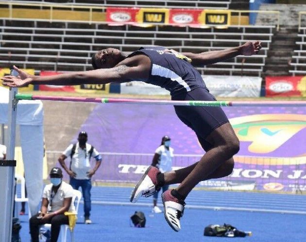 05_charles_breaks_tt_junior_decathlon_record.jpg