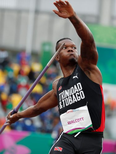 06_walcott_relay_men_hunt_medals.jpg