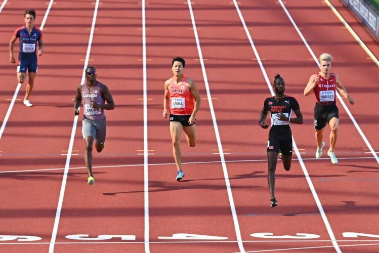 19_jereem_qualifies_200_final_world_champs.jpg