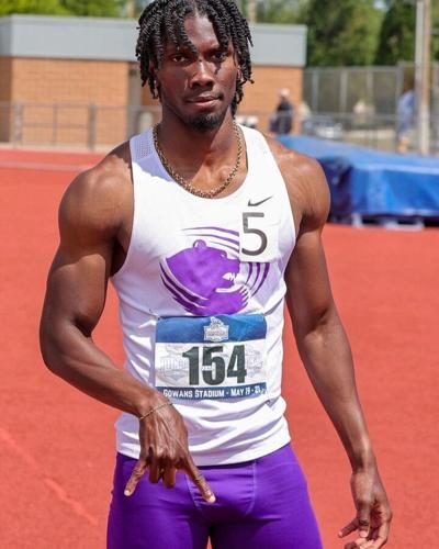 23_sealy_strike_njcaa_gold.jpg