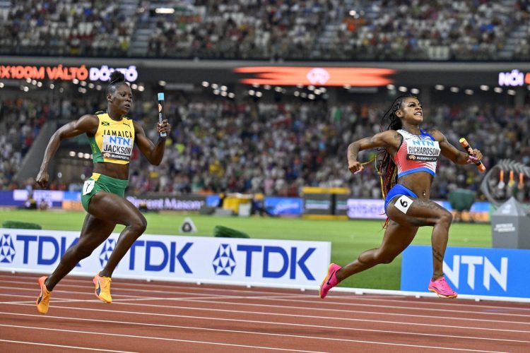 26_americans_4x100_double.jpg