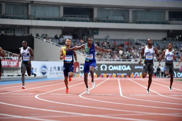 26_bledman_greaux_sprint_titles_on_line.jpg