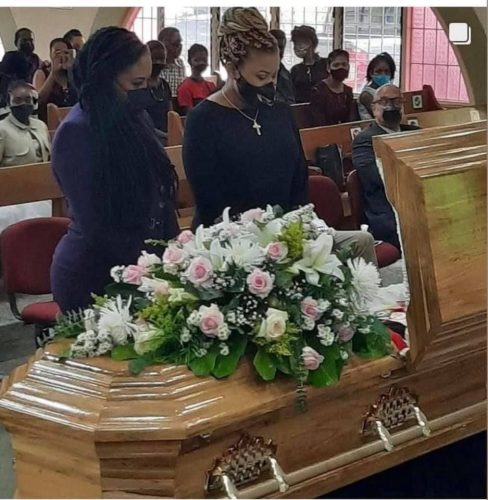 26_glowing_farewell_beloved_granny_luces.jpg