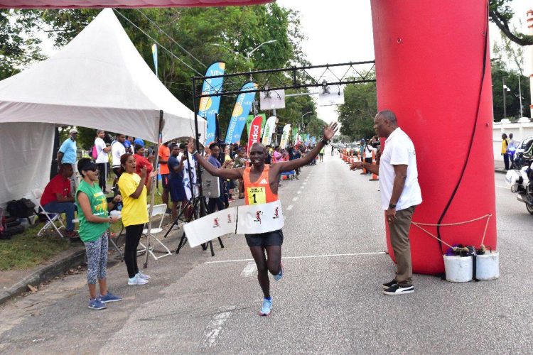 27_njoroge_tricks_tt_marathon.jpg