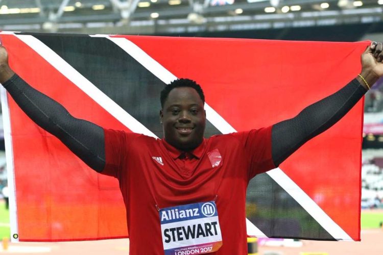 28_akeem_stewart_lands_gold_record_throw.jpg