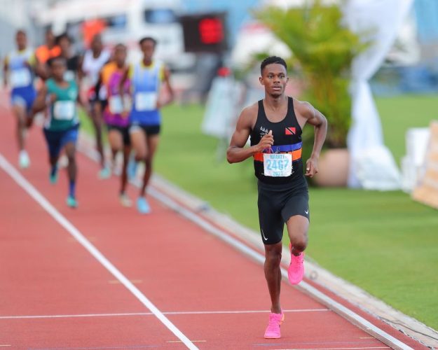 30_landeau_national_800m_1500m_gold.jpg