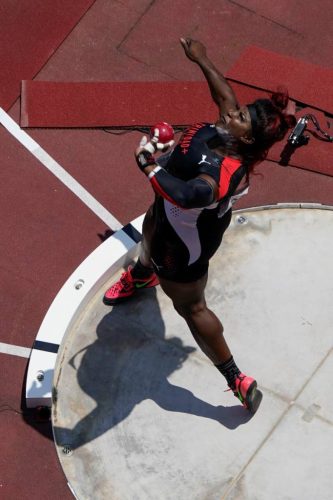 31_warren_finishes_11th_womens_shot_put.jpg